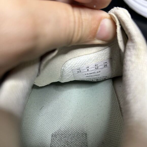 Lululemon Blissfeel Shoes Women’s Size 9.5 Running White - Picture 11 of 15